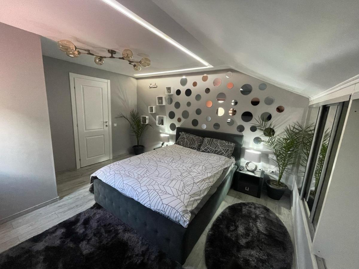 Deyinn Guest House Centrum Turda Buitenkant foto