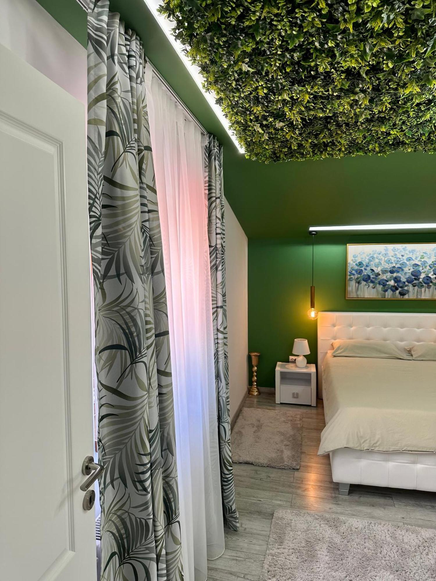 Deyinn Guest House Centrum Turda Buitenkant foto
