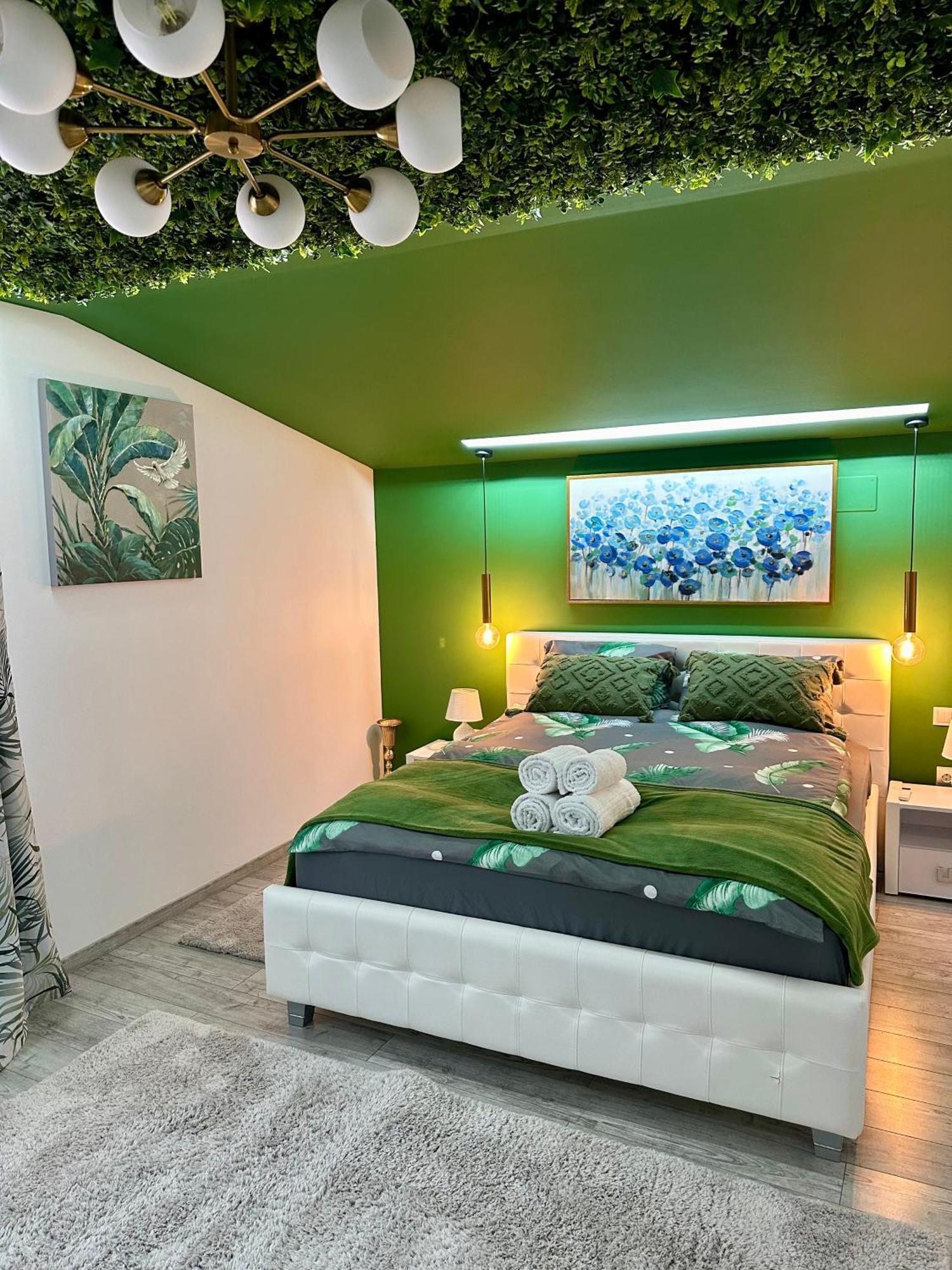 Deyinn Guest House Centrum Turda Buitenkant foto